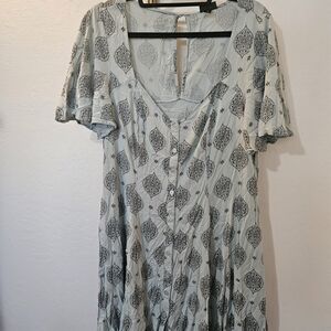 Torrid Gray Leaf Print Midi Dress